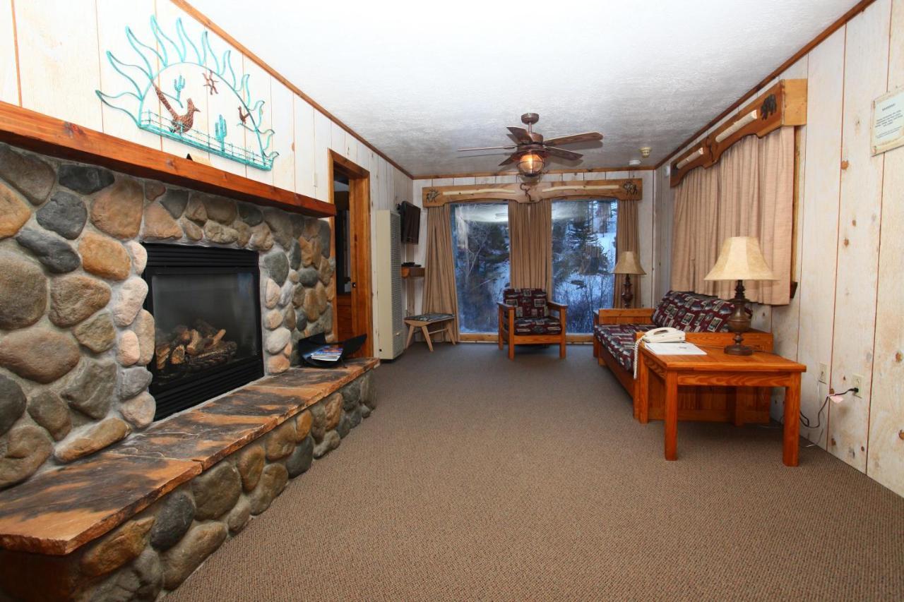 Copper King Lodge Ред-Ривер Экстерьер фото