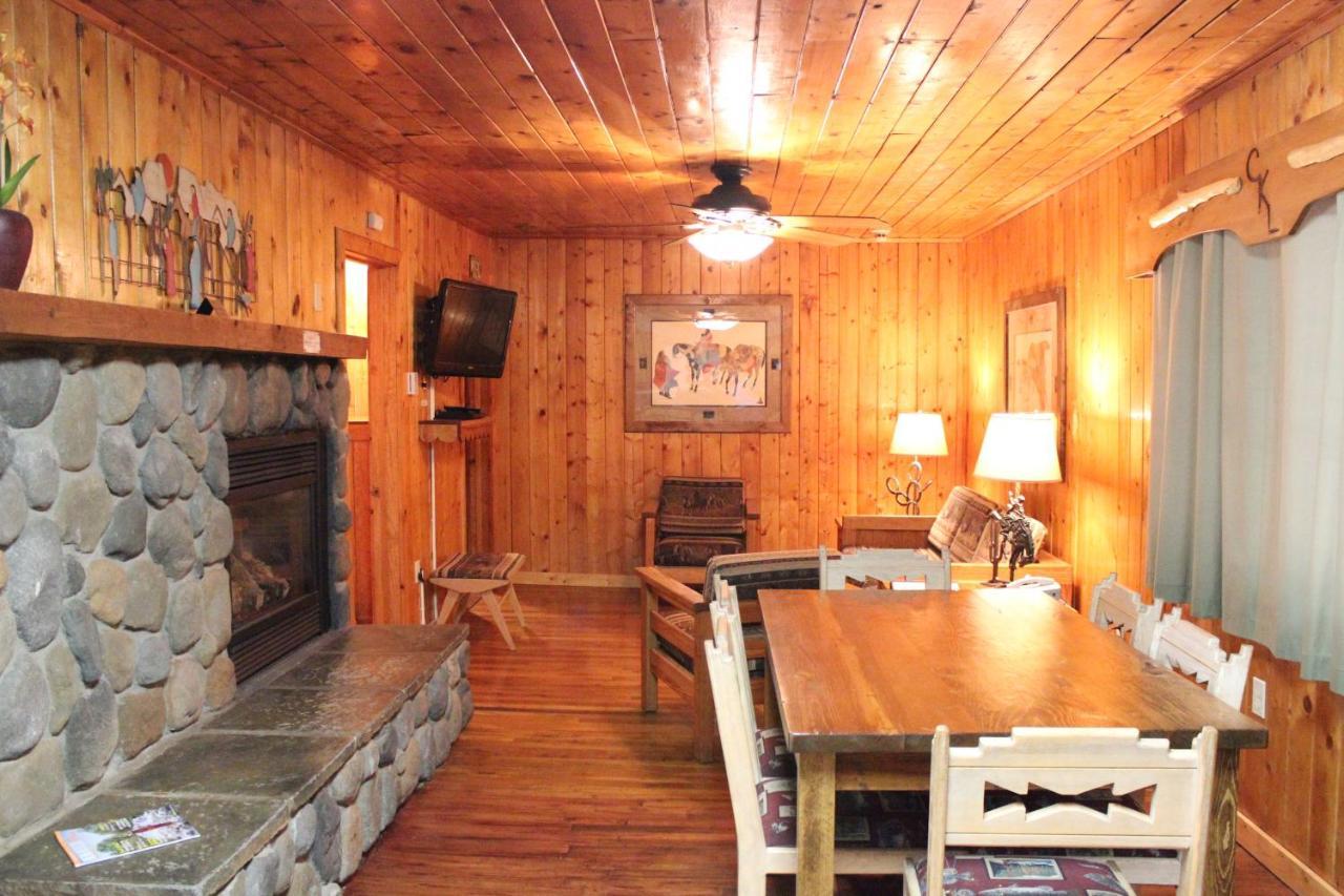 Copper King Lodge Ред-Ривер Экстерьер фото